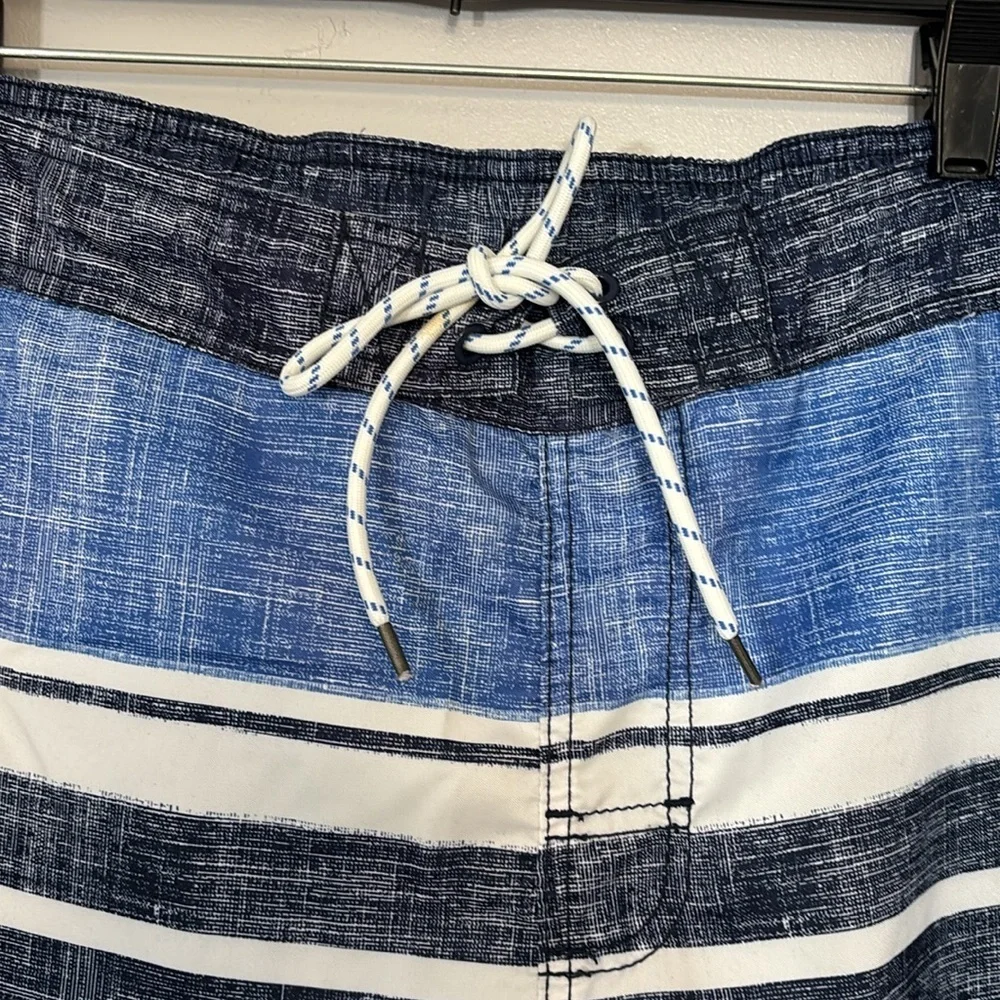 Goodfellow & Co Blue White Stripe Swim Trunks Shorts Large Beach Summer Vacation